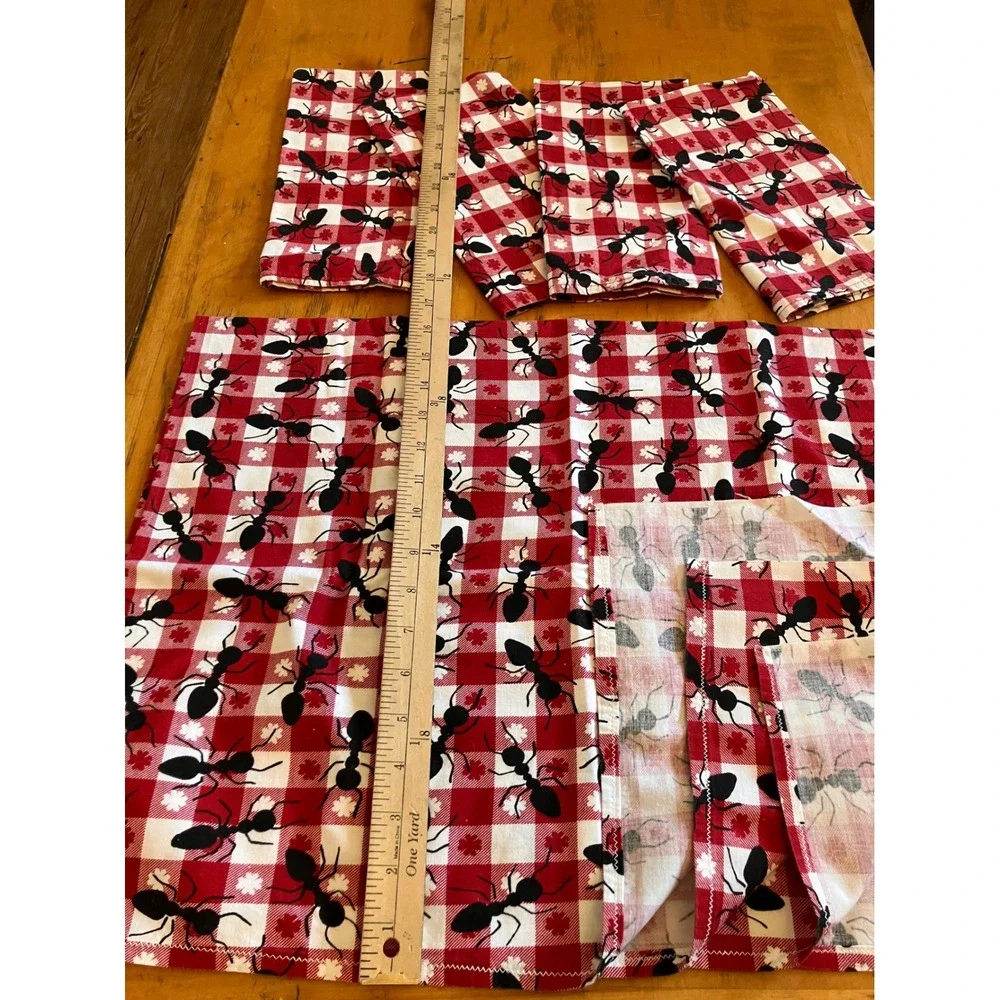 Picnic Blanket Tablecloth & Set of 4 Cloth Napkins Red Gingham Ant Print Picnic